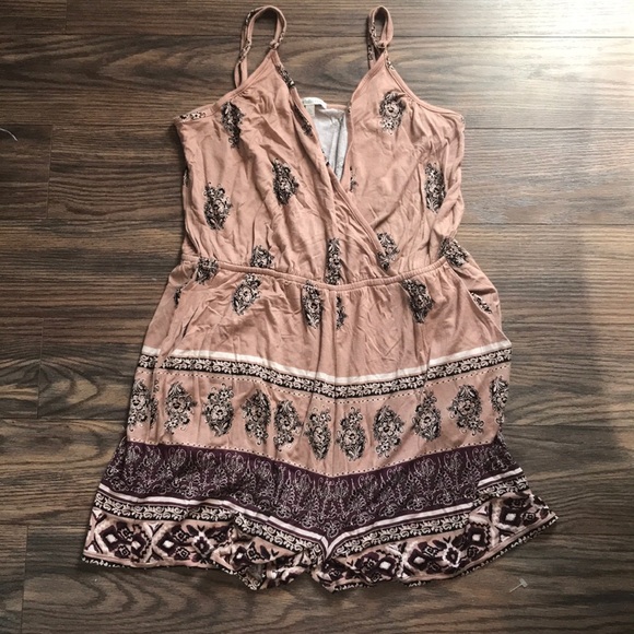Charlotte Russe Romper - Picture 1 of 5